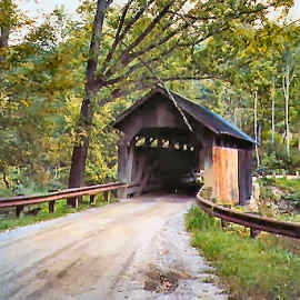 Seguin Bridge. Photo by Liz Keating, September 15, 2005